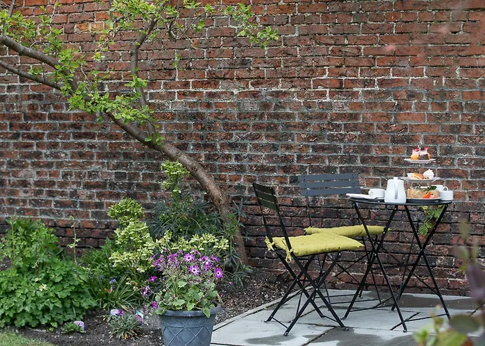 Bramwood Guest House