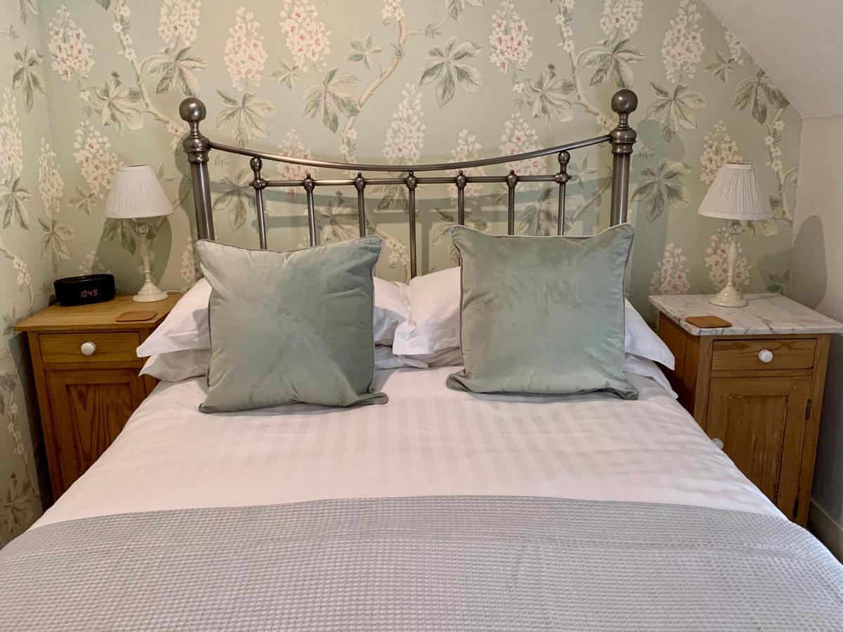 Bramwood Bed & Breakfast 4*