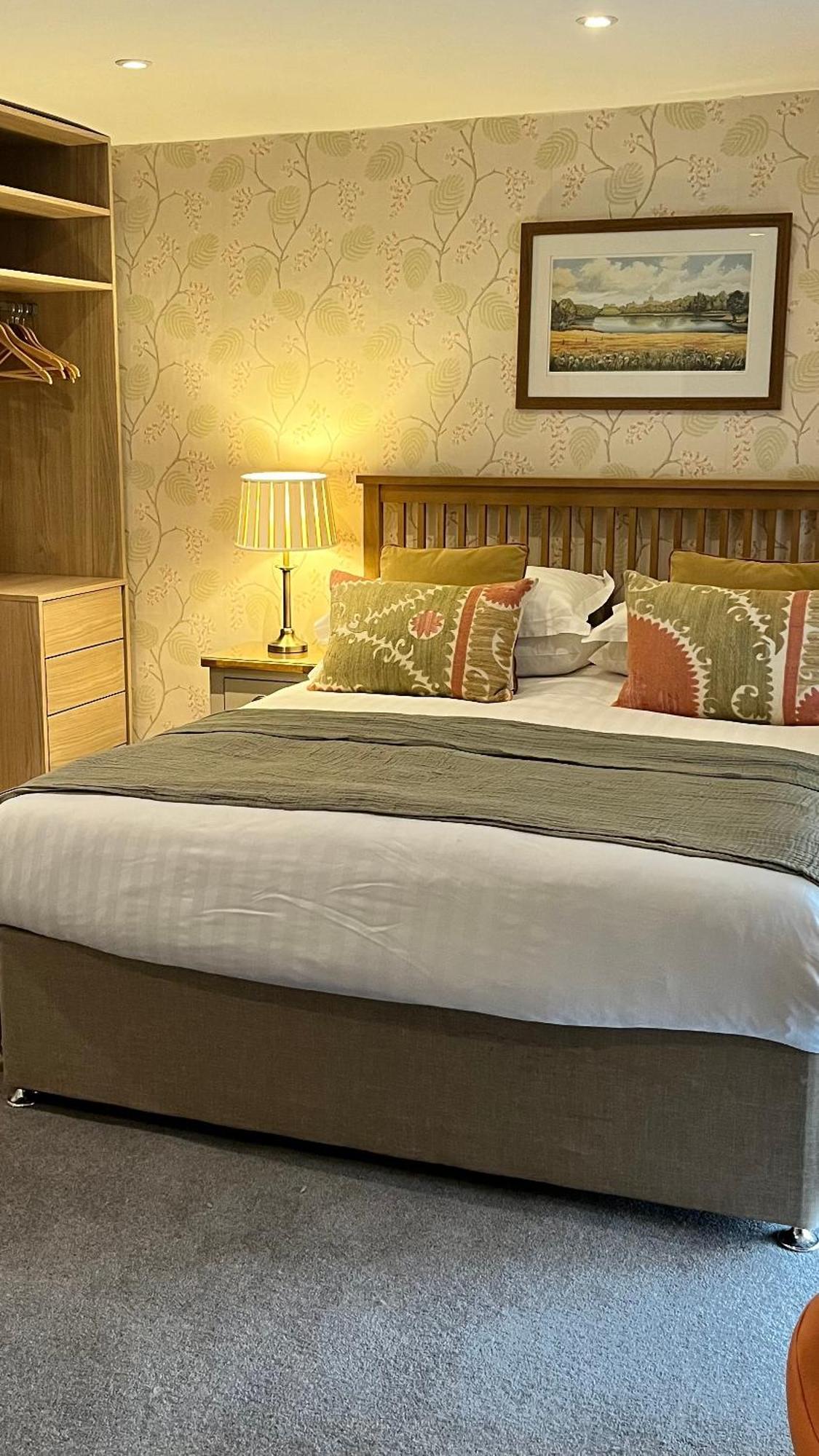 Bed & Breakfast Bramwood 4*